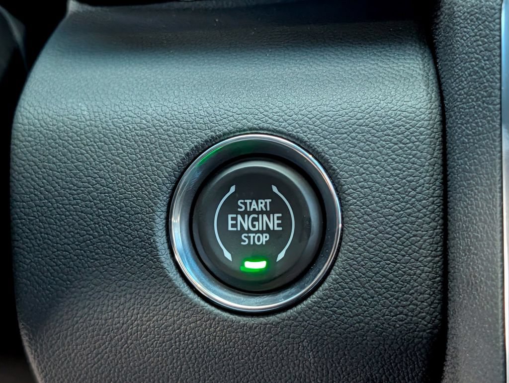 2026 GMC Acadia Denali Ultimate - Photo 15