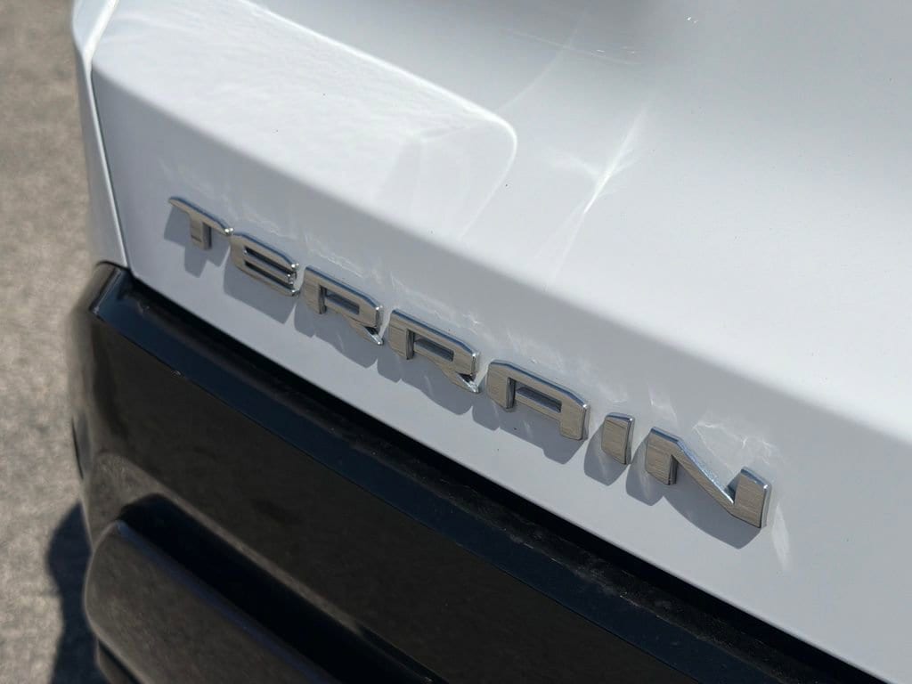 2026 GMC Terrain AT4 - Photo 9