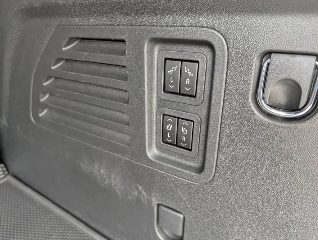 2026 GMC Acadia Denali - Photo 39