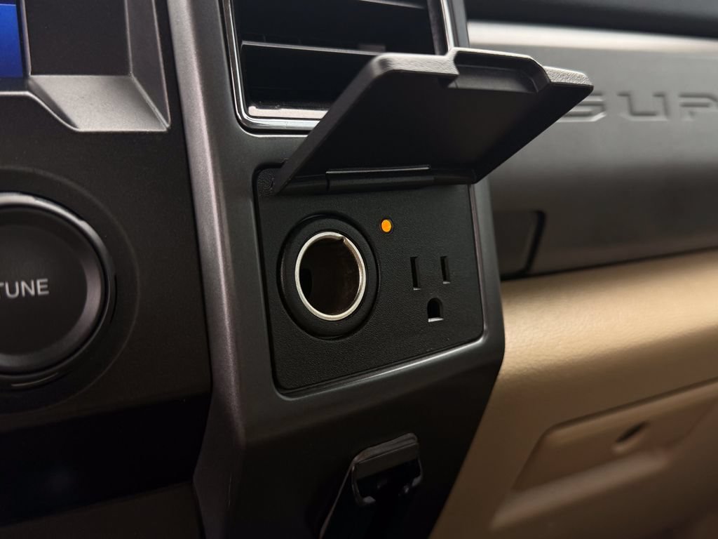 2021 Ford F-350 Super Duty XLT - Photo 22