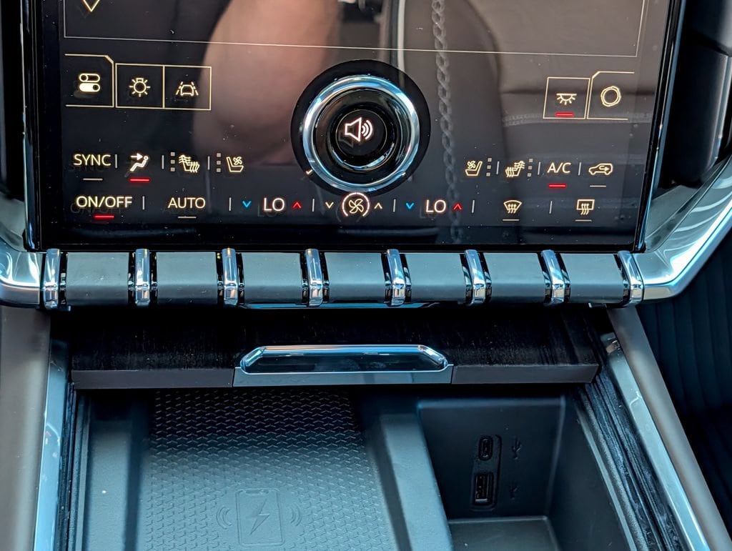 2026 GMC Acadia Denali Ultimate - Photo 14