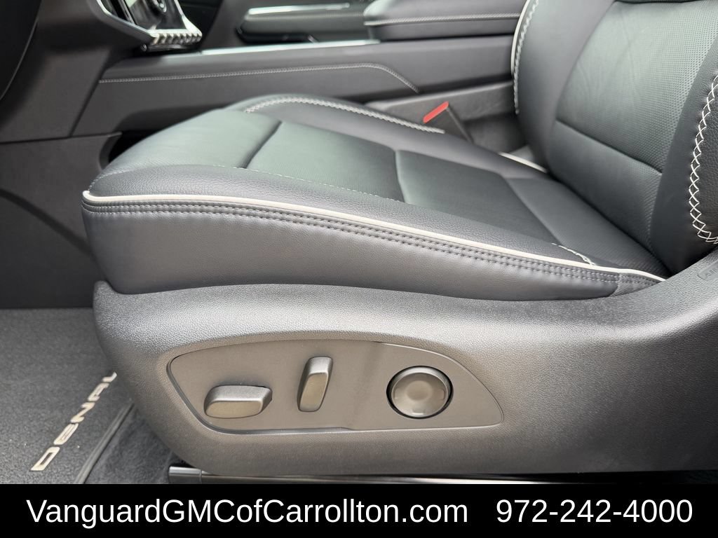 2026 GMC Acadia Denali - Photo 23