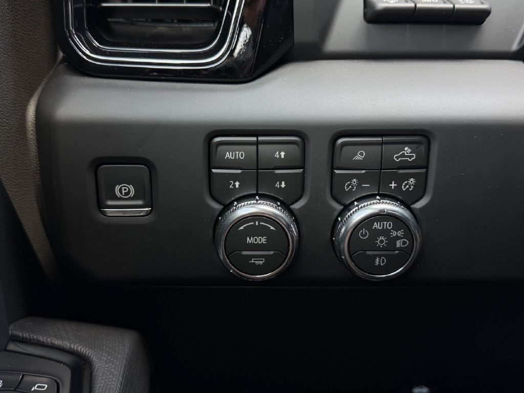 2026 GMC Sierra 2500HD AT4X - Photo 19