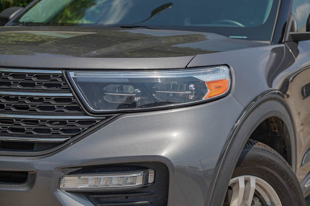 2023 Ford Explorer XLT photo 2
