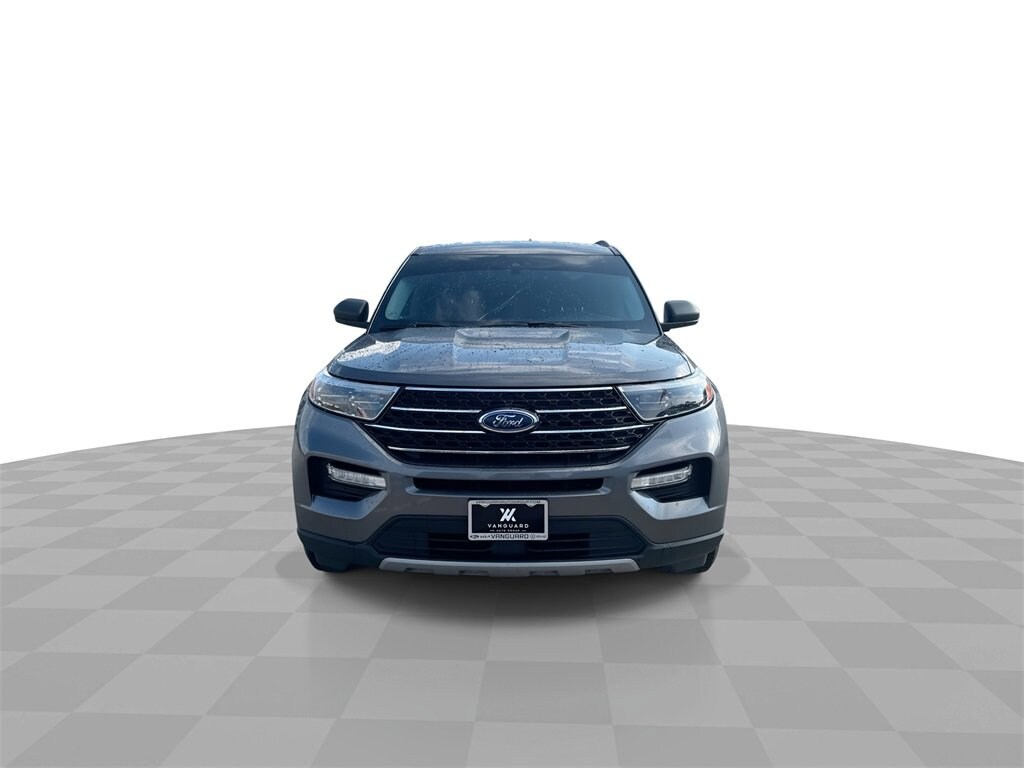 2021 Ford Explorer XLT photo 3