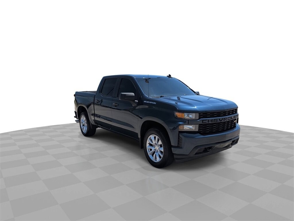2021 Chevrolet Silverado 1500 Custom photo 2