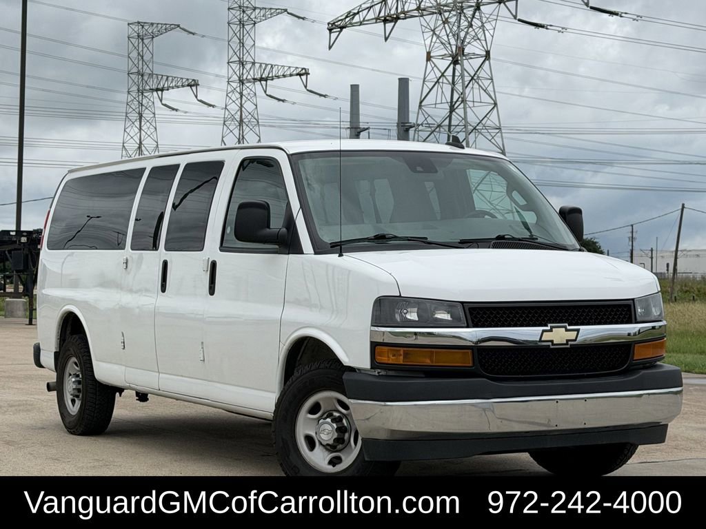 2020 Chevrolet Express 3500 LT Extended's photo