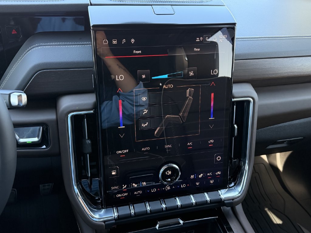 2027 GMC Yukon Denali Ultimate - Photo 16