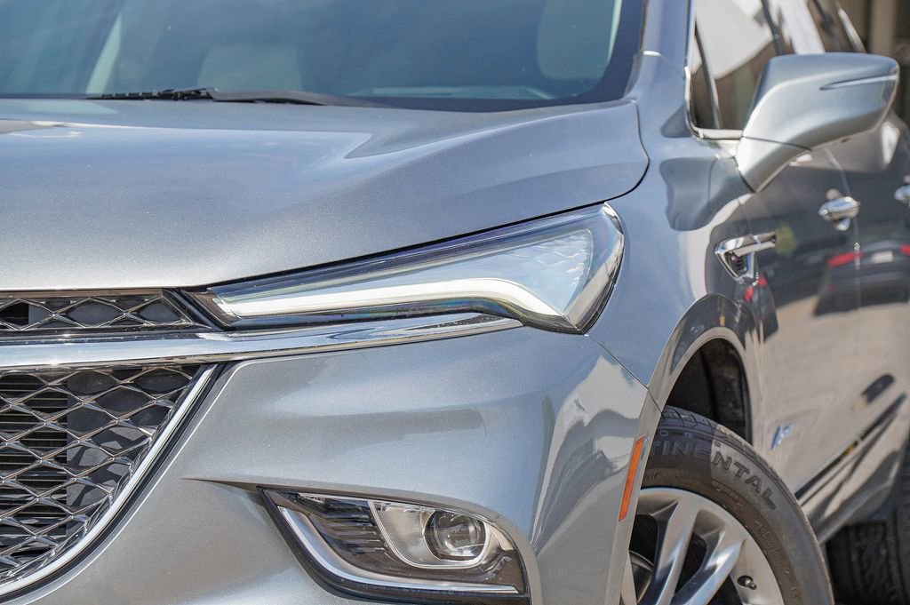 2023 Buick Enclave Avenir photo 3