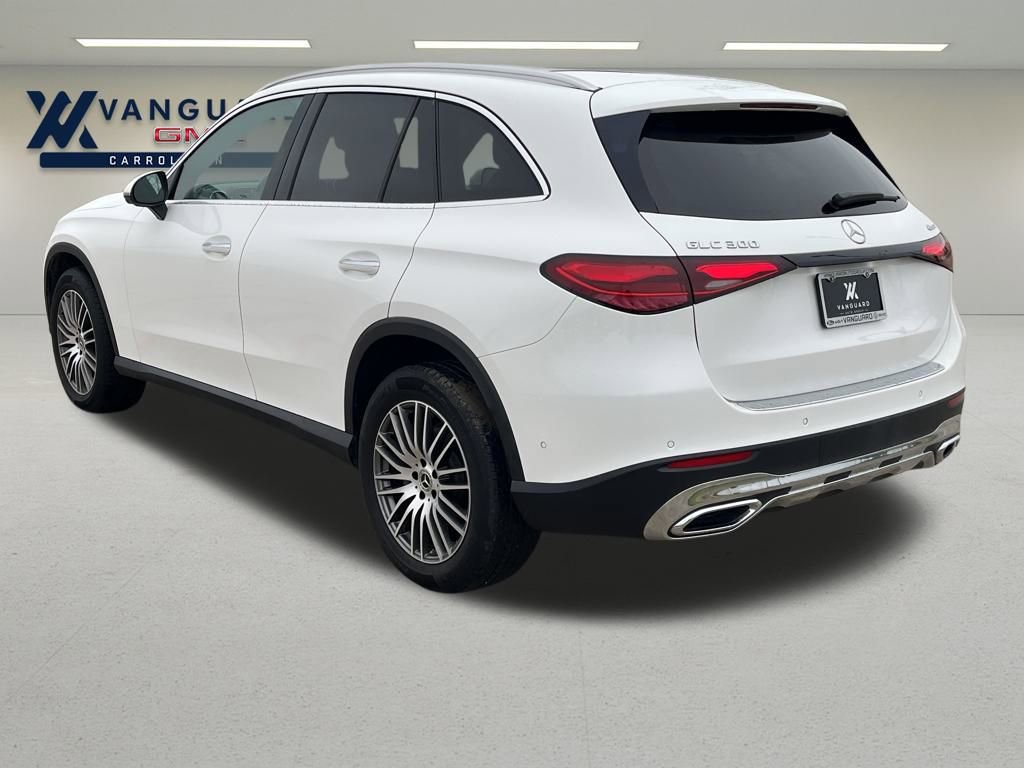2024 Mercedes Benz GLC 300 4MATIC photo 3
