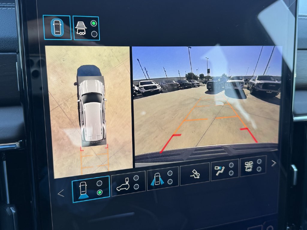 2027 GMC Yukon Denali Ultimate - Photo 14