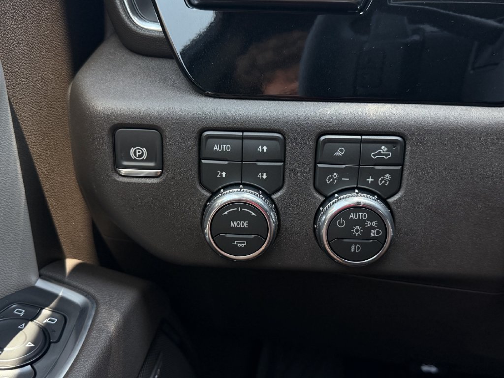 2026 GMC Sierra 1500 SLT - Photo 19