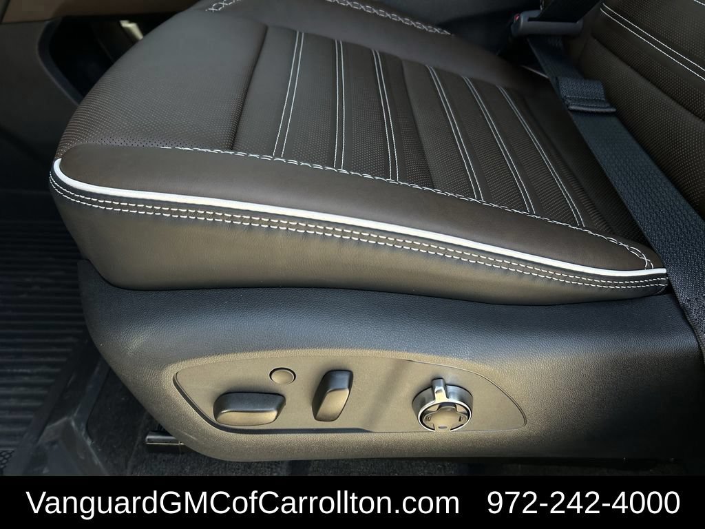 2026 GMC Acadia Denali Ultimate - Photo 21