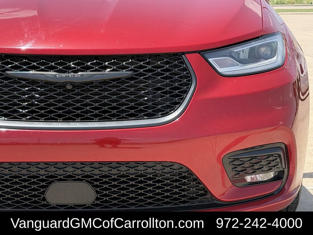 Used 2025 Chrysler Pacifica Limited