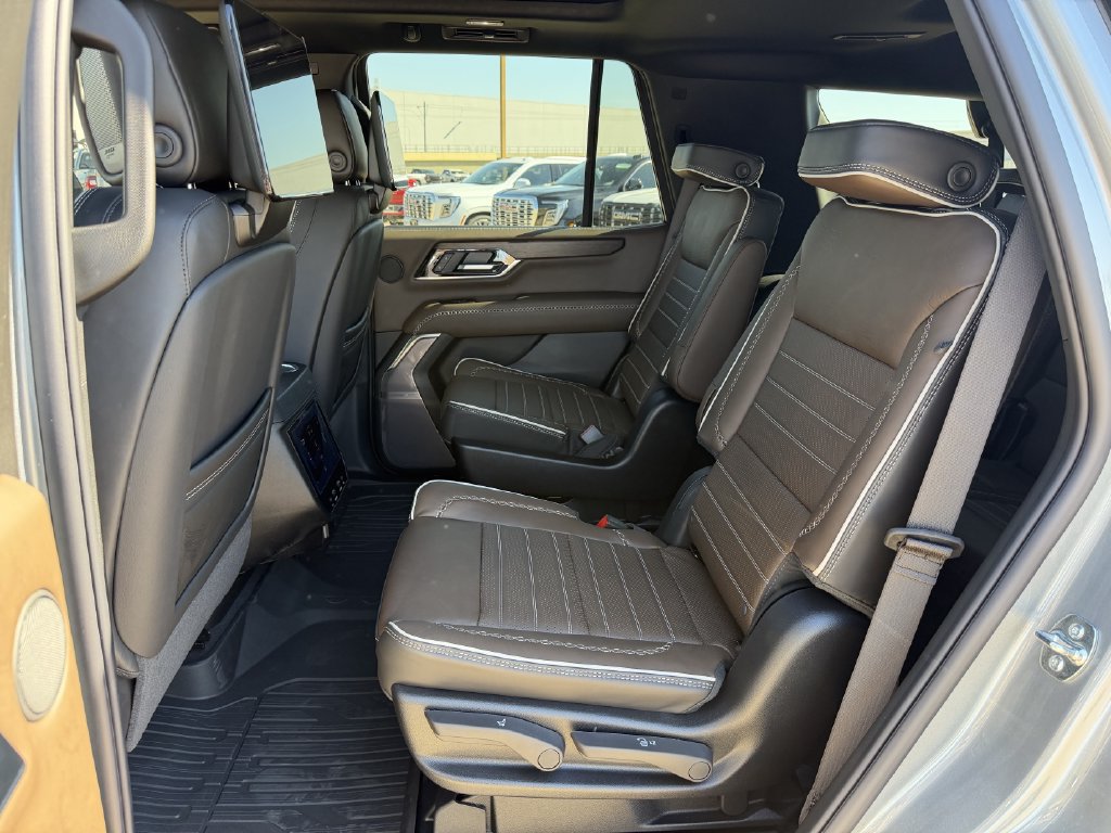 2027 GMC Yukon Denali Ultimate - Photo 25