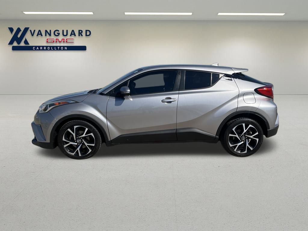 2018 Toyota C-HR XLE Premium photo 2