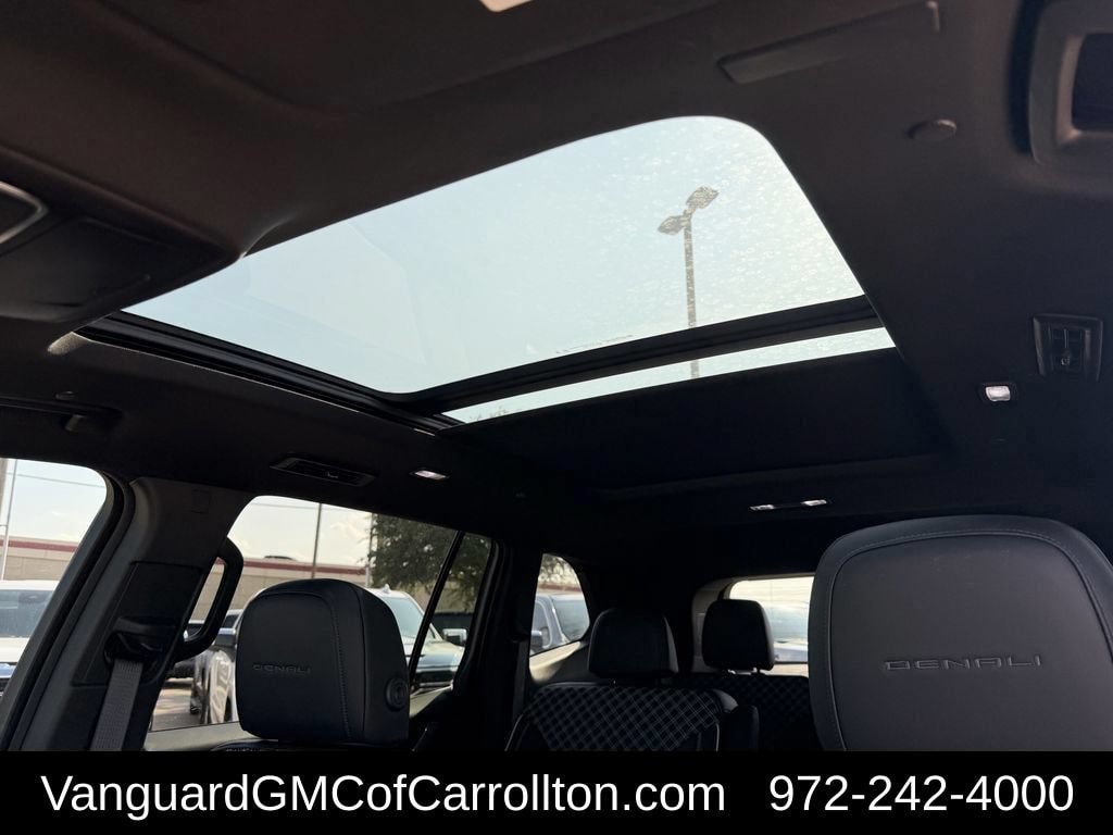 2026 GMC Acadia Denali - Photo 23