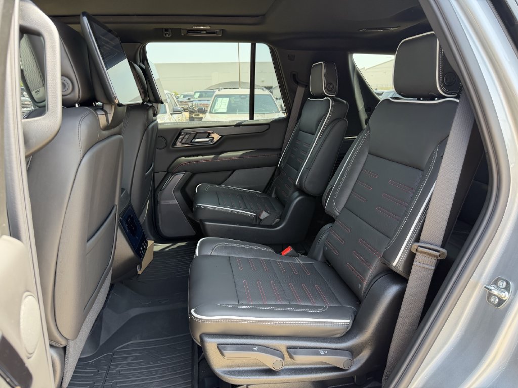 2026 GMC Yukon AT4 Ultimate - Photo 24