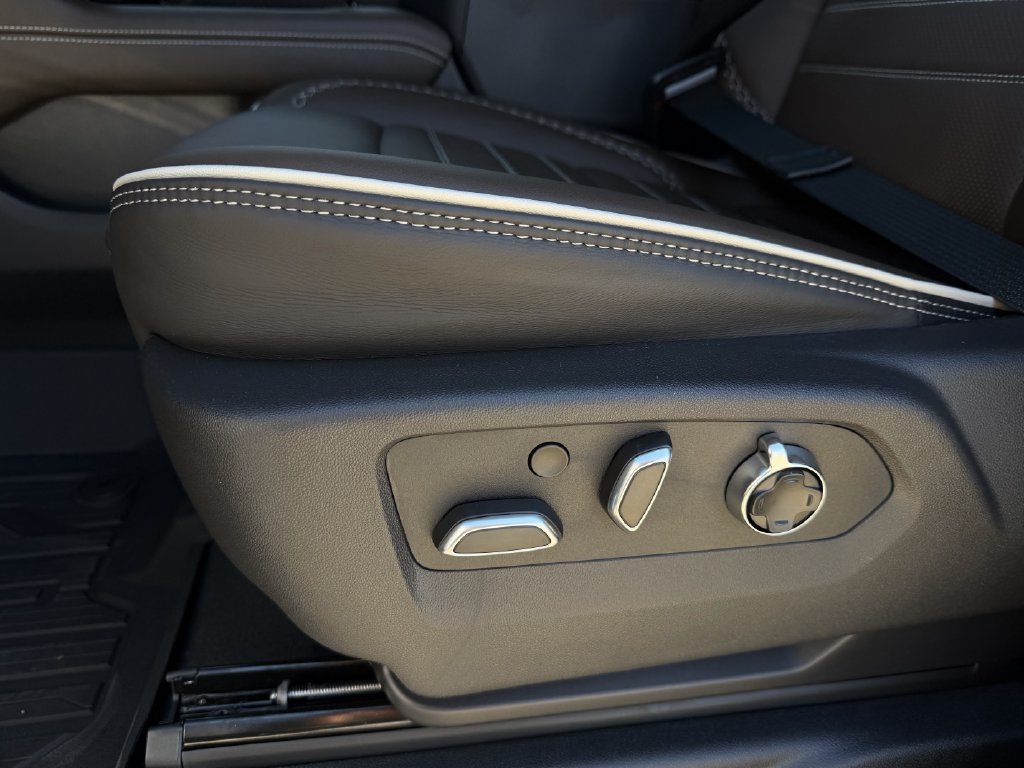 2027 GMC Yukon Denali Ultimate - Photo 24
