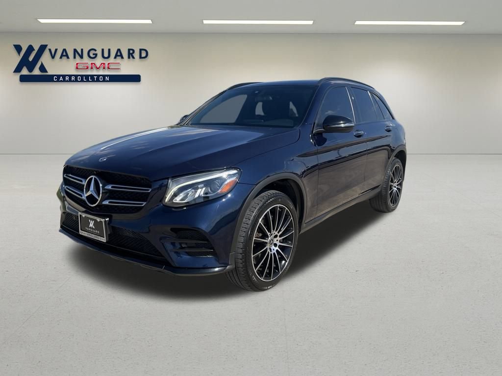 2018 Mercedes Benz GLC 300 4MATIC photo 2