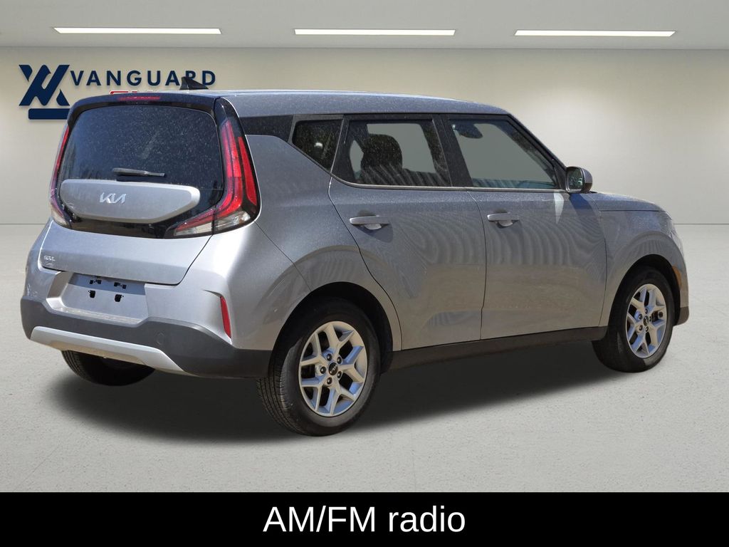 2023 Kia Soul LX - Photo 39