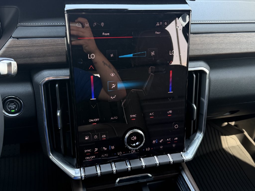 2027 GMC Acadia Denali Ultimate - Photo 16