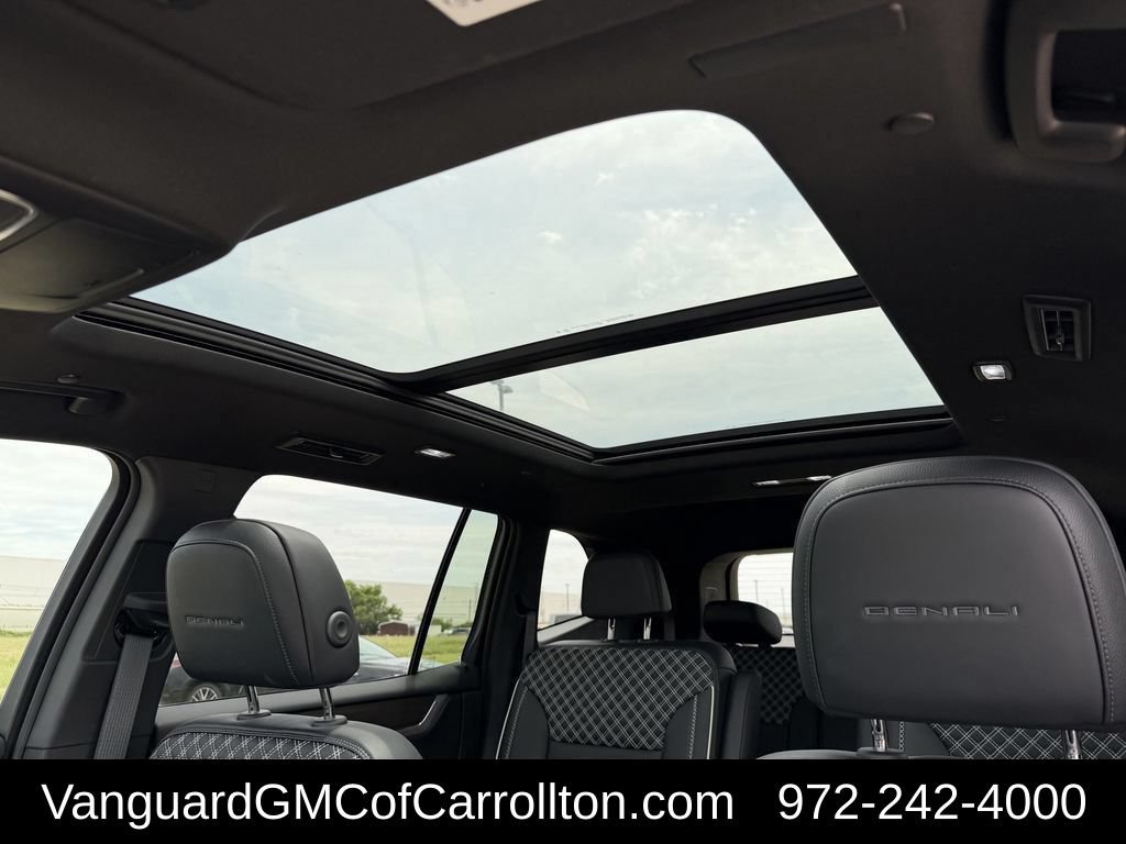 2026 GMC Acadia Denali - Photo 24