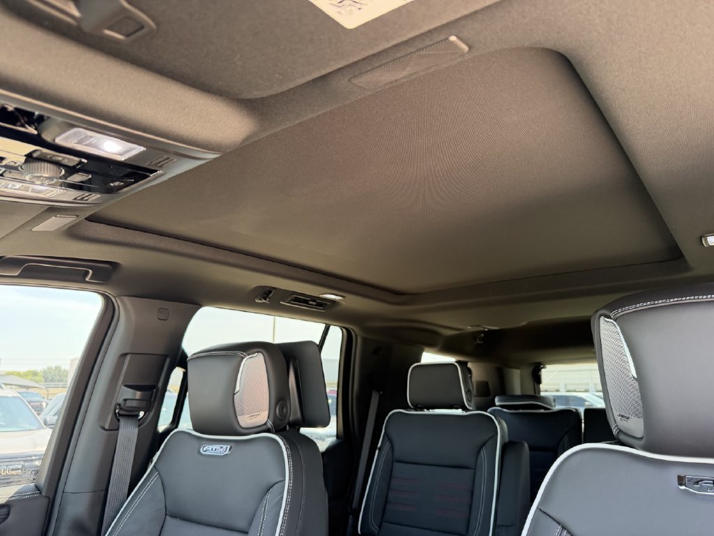 2026 GMC Yukon AT4 Ultimate - Photo 21
