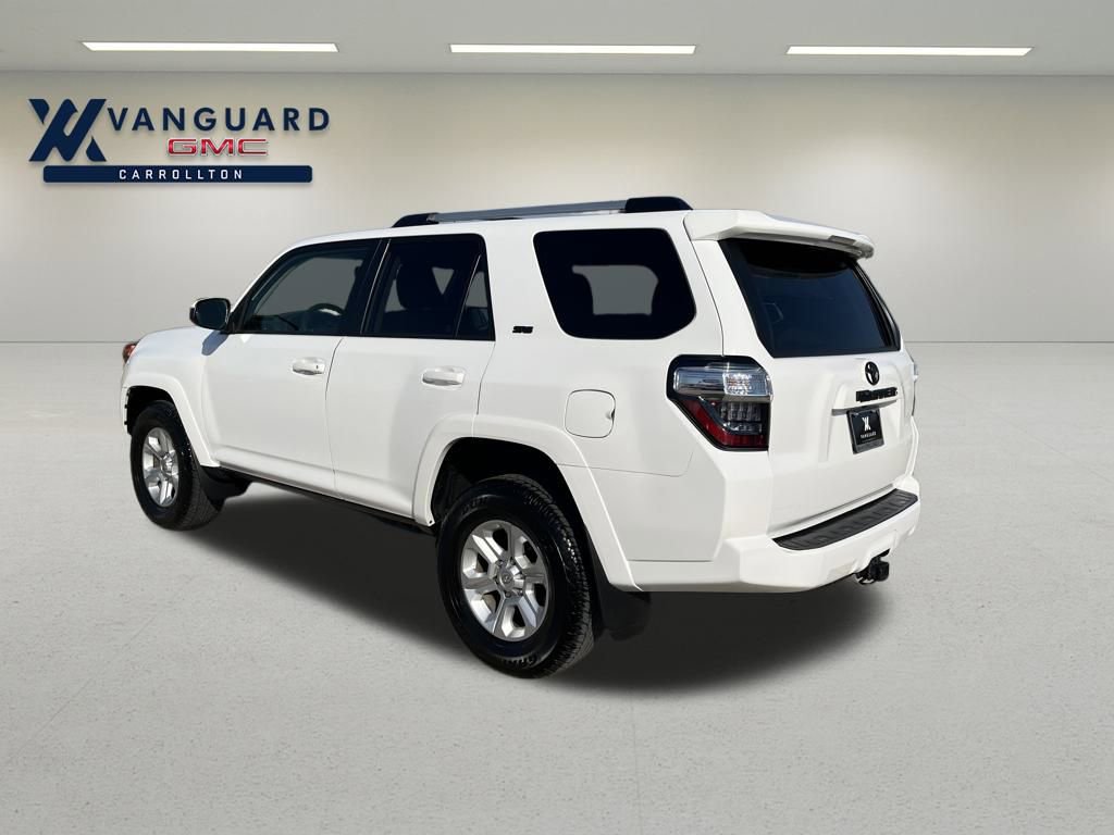 2023 Toyota 4Runner SR5 photo 3