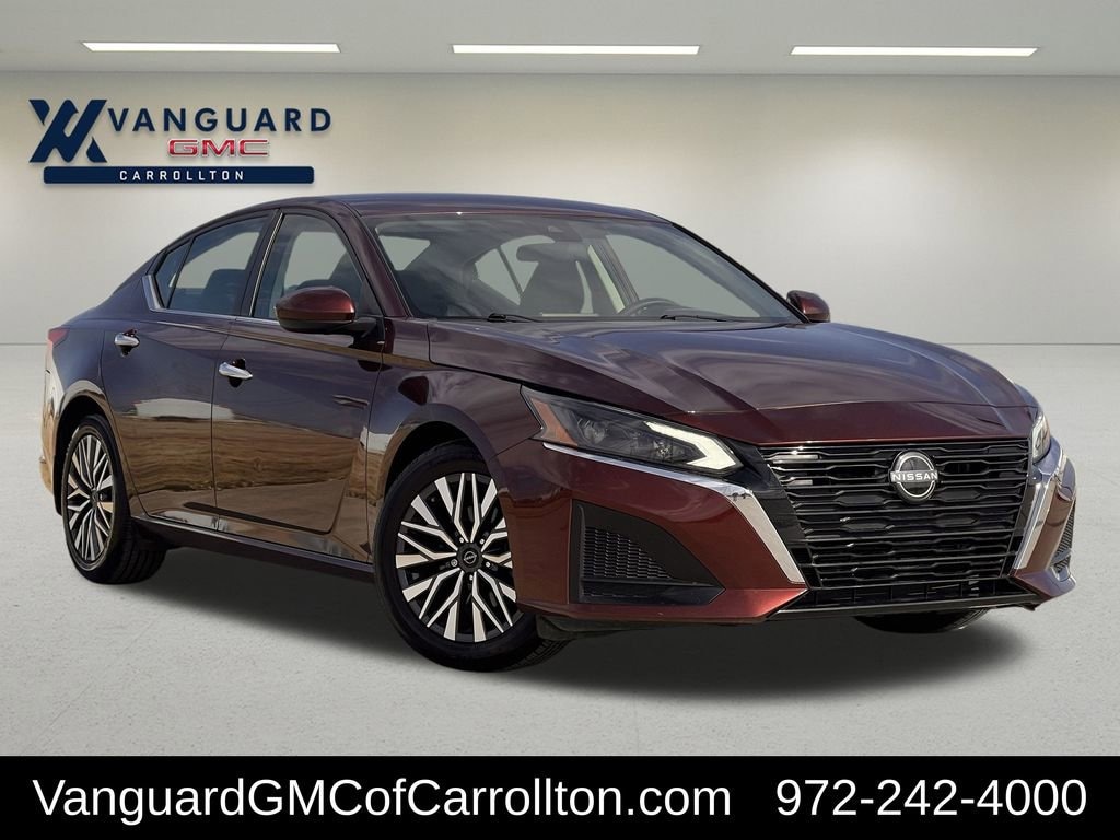 Used 2023 Nissan Altima SV FWD Sedan