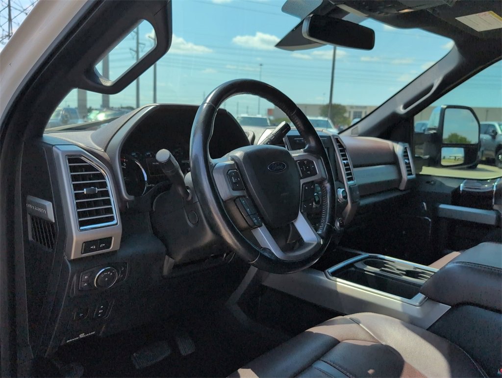 2017 Ford F-350 Platinum photo 2