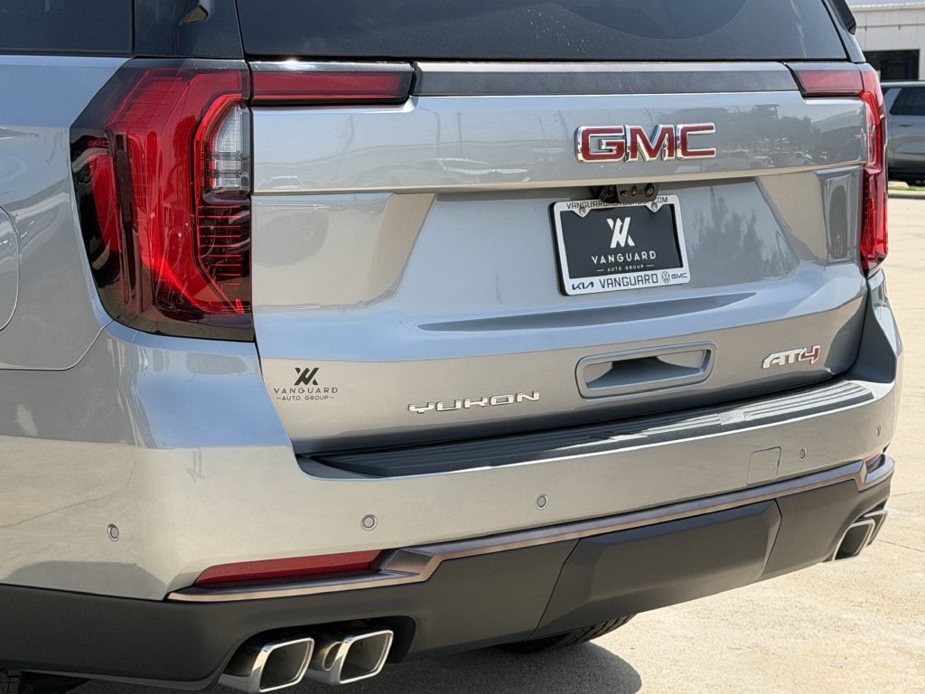2026 GMC Yukon AT4 Ultimate - Photo 5