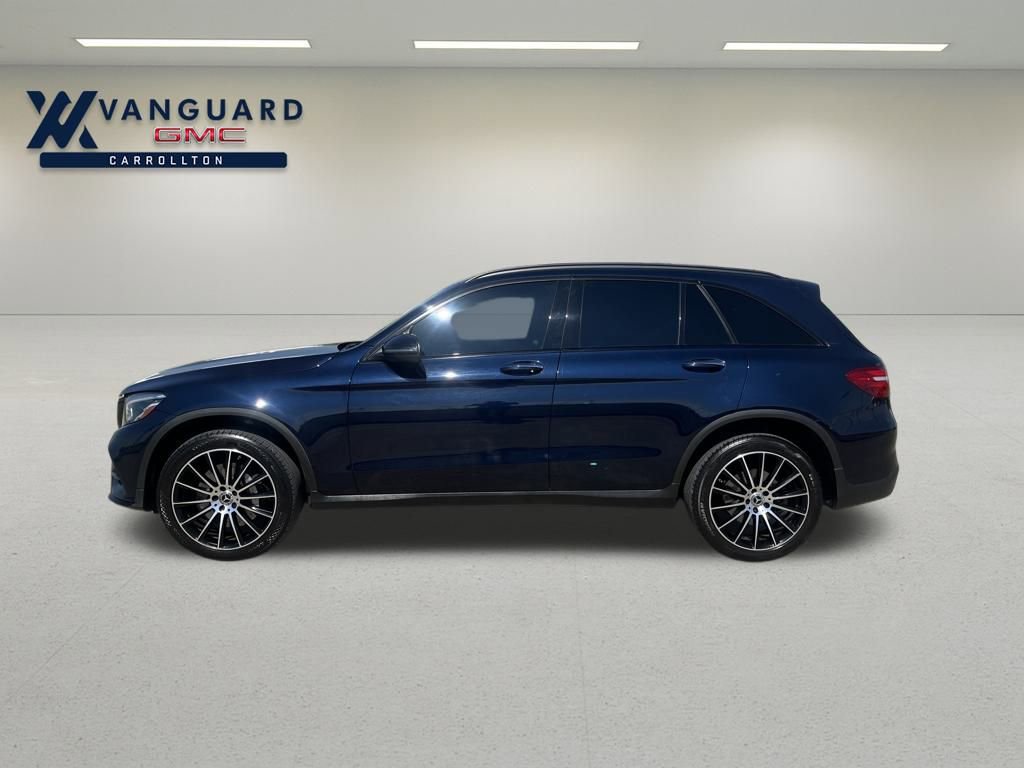 2018 Mercedes Benz GLC 300 4MATIC photo 3