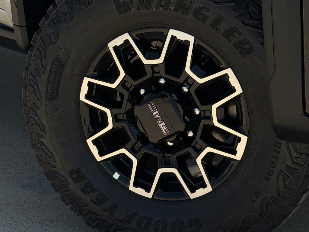 2026 GMC Sierra 2500HD AT4X - Photo 9