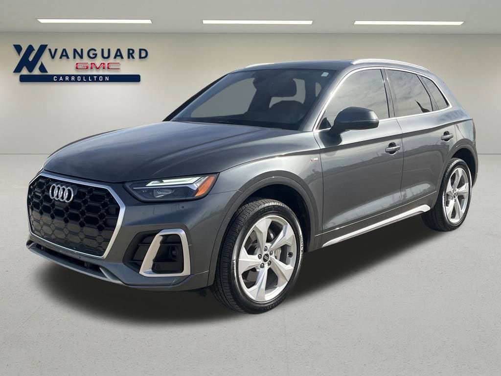 2022 Audi Q5 Premium Plus's photo