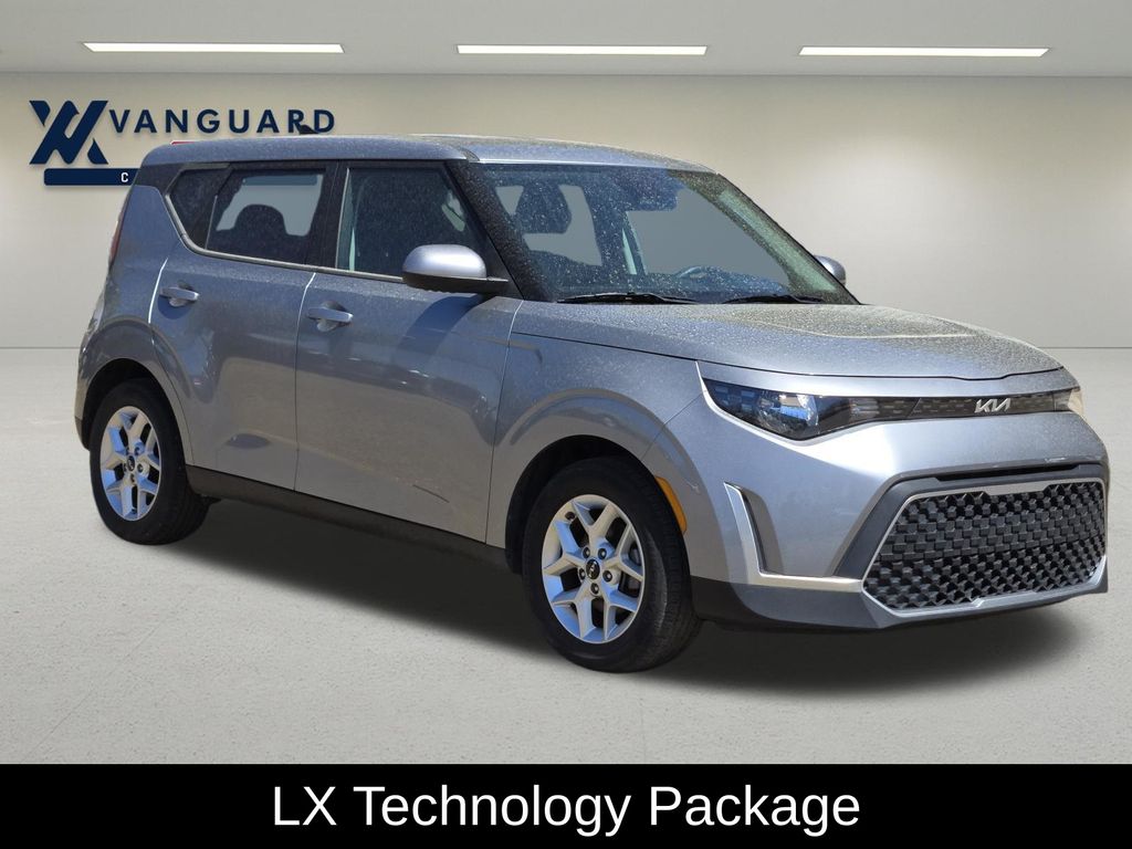 2023 Kia Soul LX - Photo 40