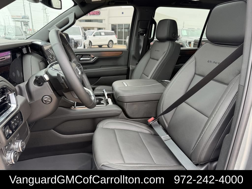 2026 GMC Yukon XL Denali - Photo 31