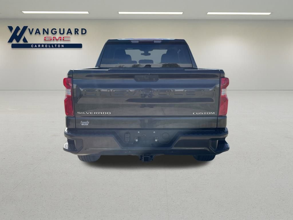 2021 Chevrolet Silverado 1500 Custom photo 3