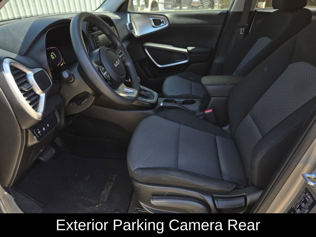 2023 Kia Soul LX - Photo 32