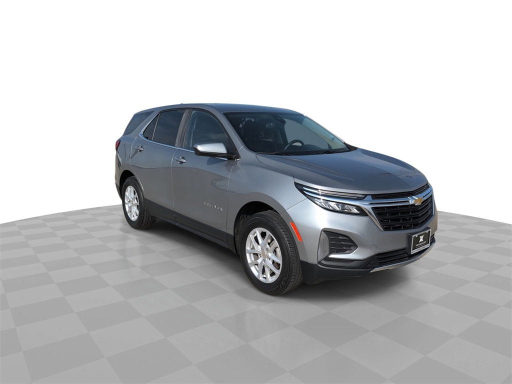 2024 Chevrolet Equinox LT photo 2