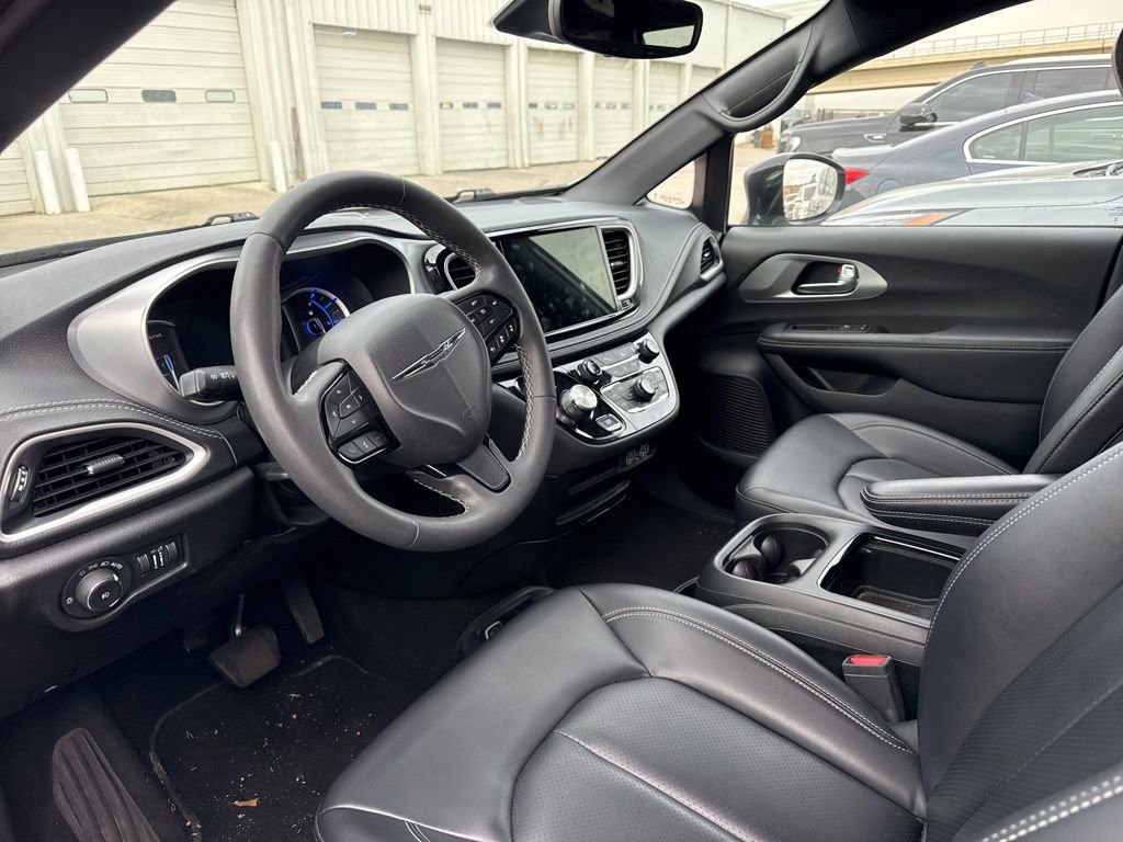 Used 2024 Chrysler Pacifica Hybrid S Appearance Pkg