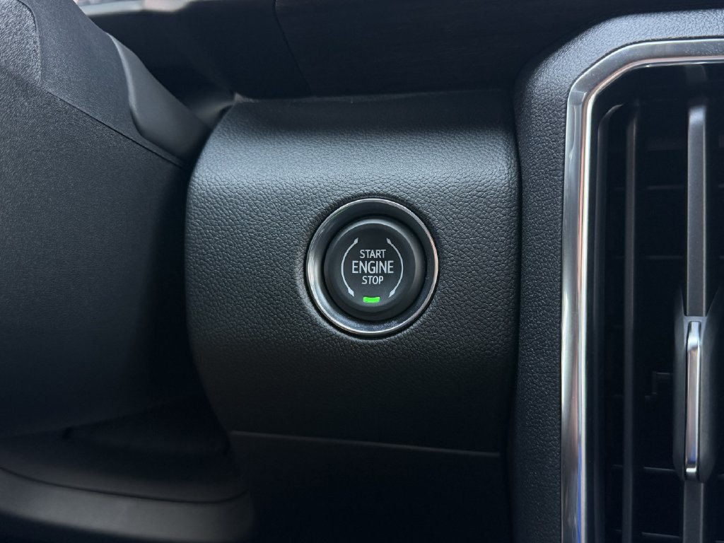 2027 GMC Acadia Denali Ultimate - Photo 19