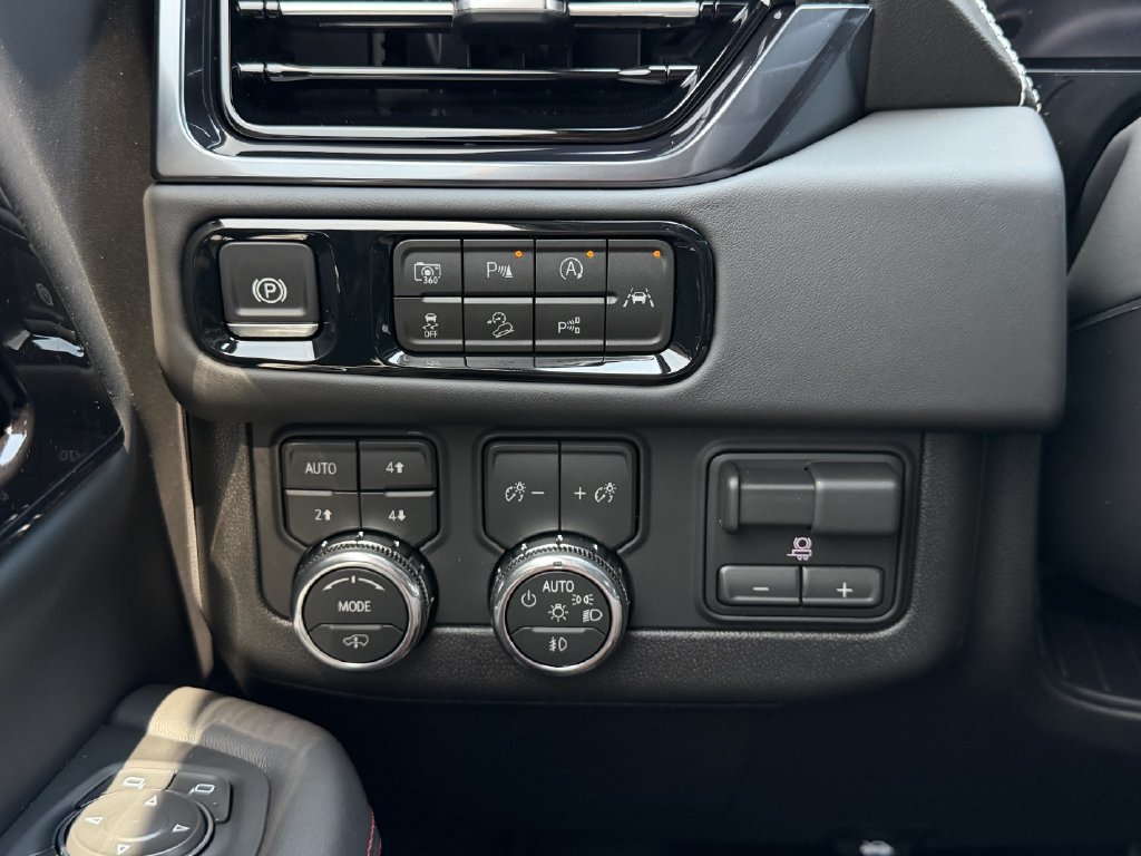 2026 GMC Yukon AT4 Ultimate - Photo 19