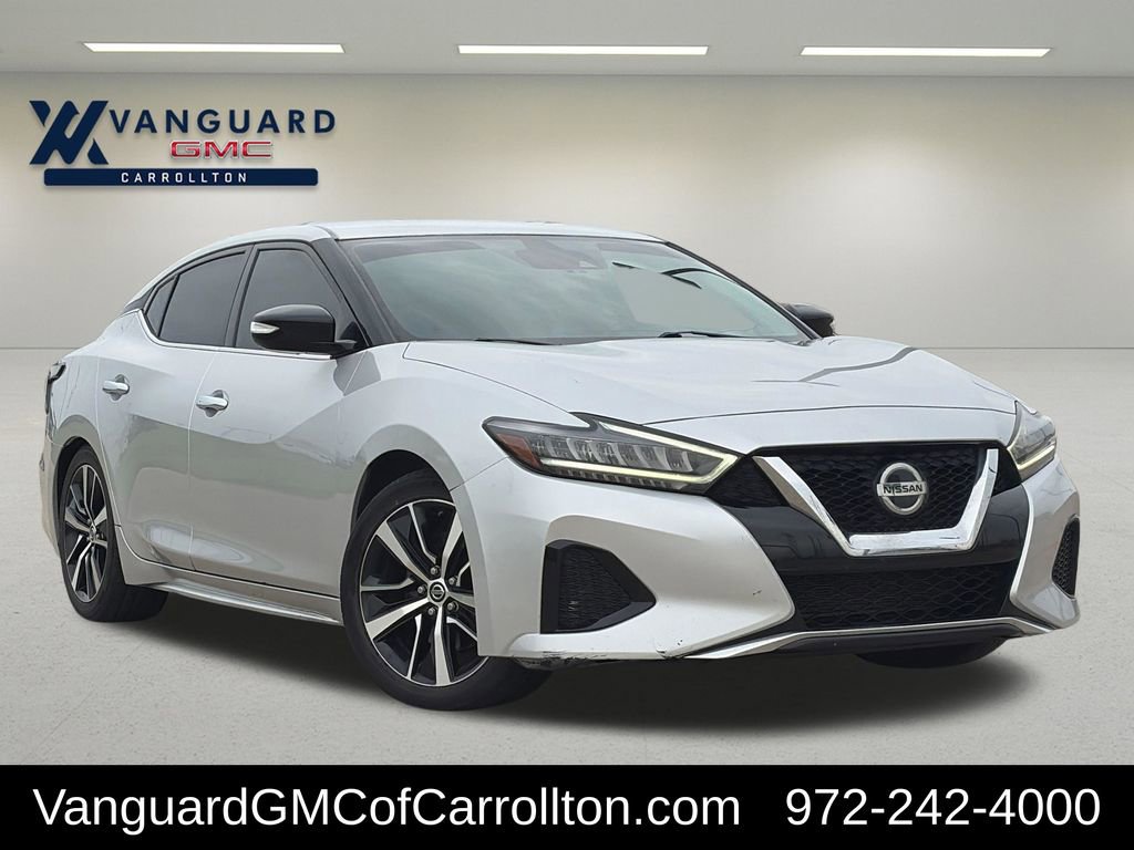2022 Nissan Maxima SV's photo