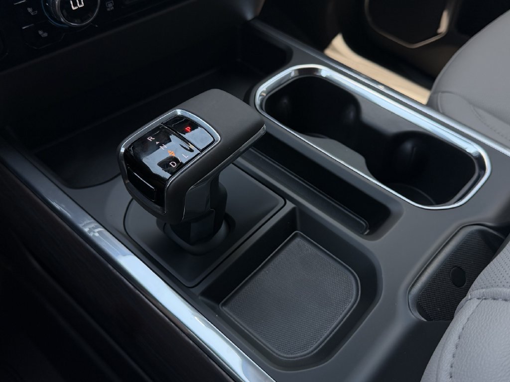 2026 GMC Sierra 1500 SLT - Photo 15
