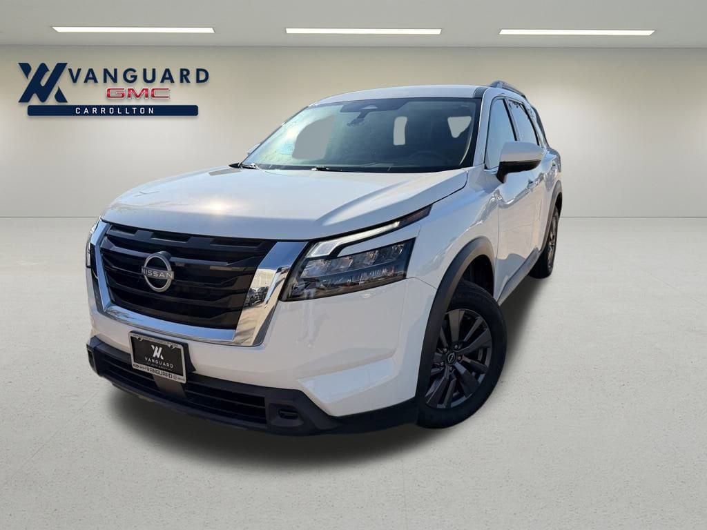 2024 Nissan Pathfinder SV's photo