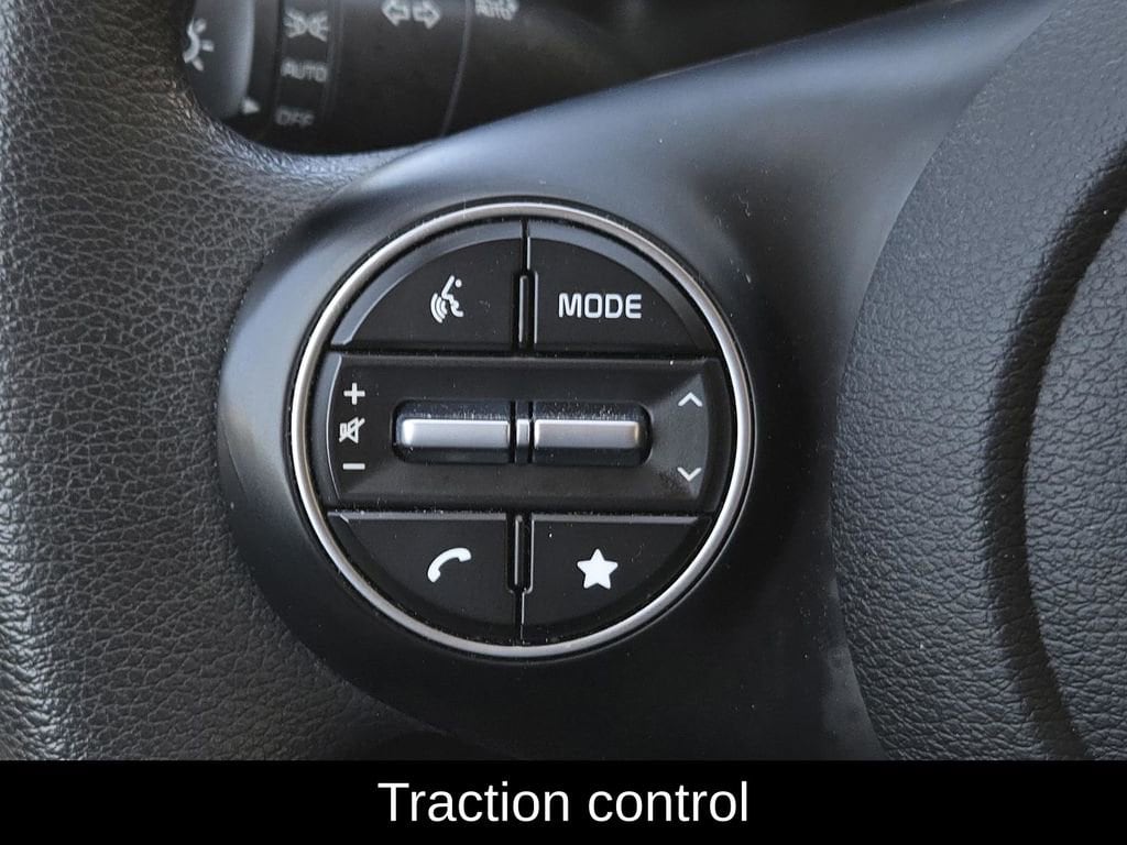 2023 Kia Soul LX - Photo 17