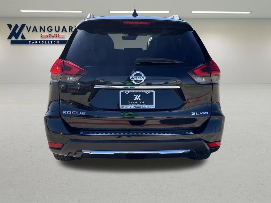 Used 2017 Nissan Rogue SL SUV