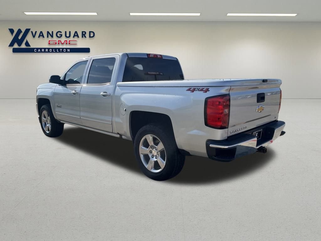 2018 Chevrolet Silverado 1500 LT photo 3