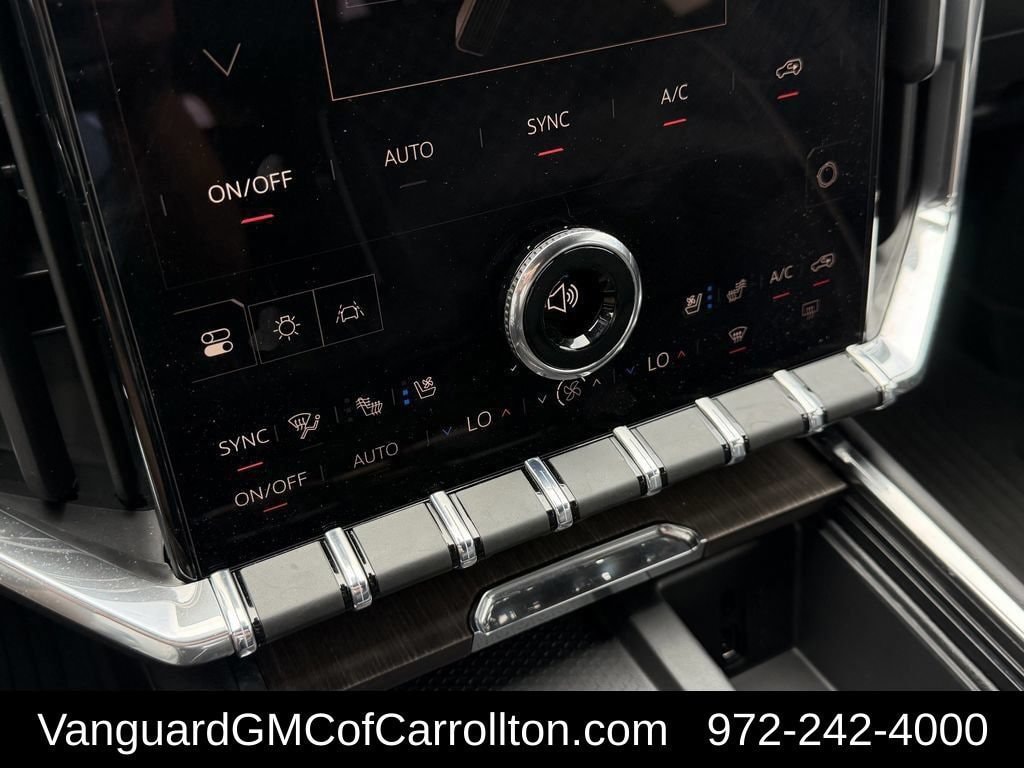 2026 GMC Acadia Denali - Photo 17